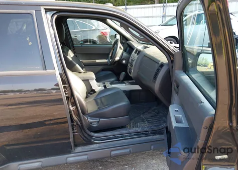 2011 Ford Escape Xlt Automatic z USA, uszkodzony, nr VIN 1FMCU9DG3BKB08242